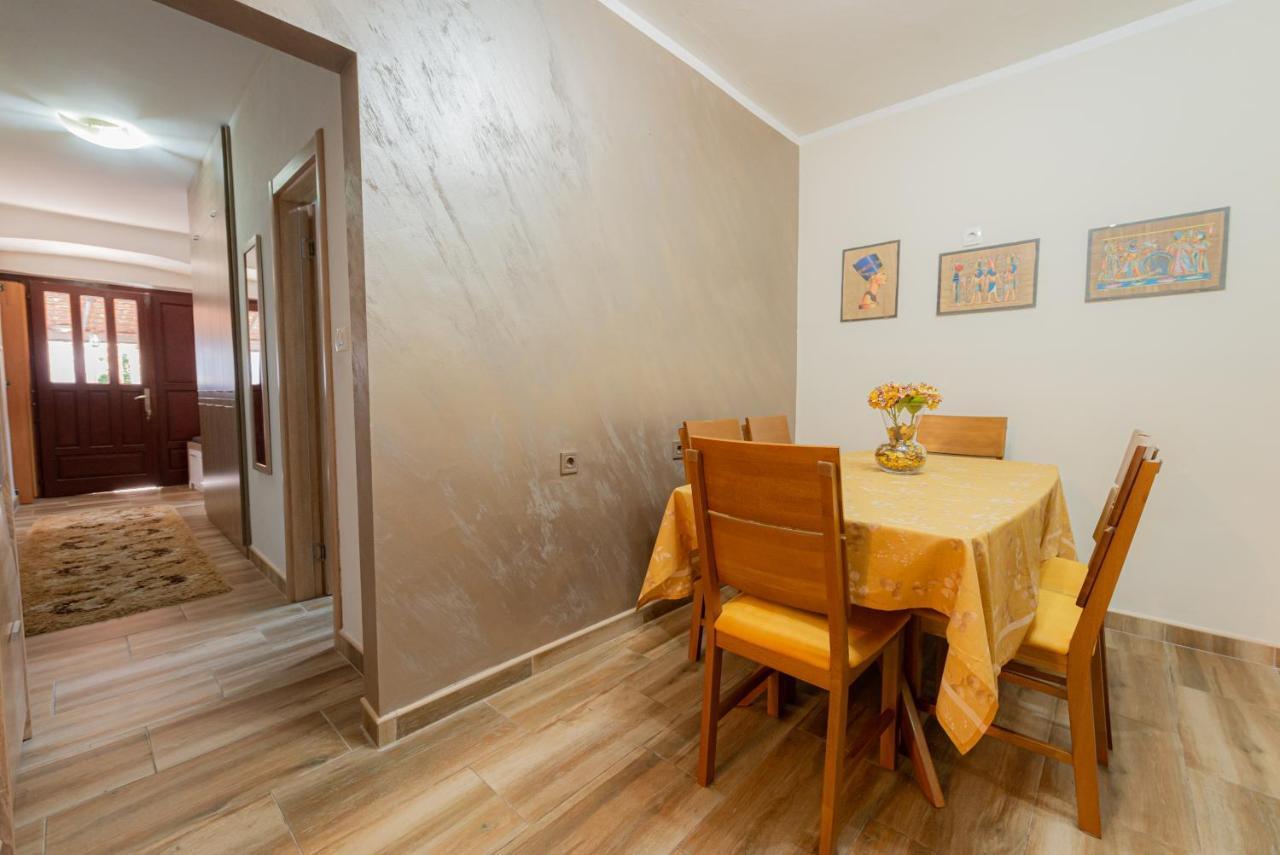 Sea Front 171 Apartment โกตอร์ ภายนอก รูปภาพ